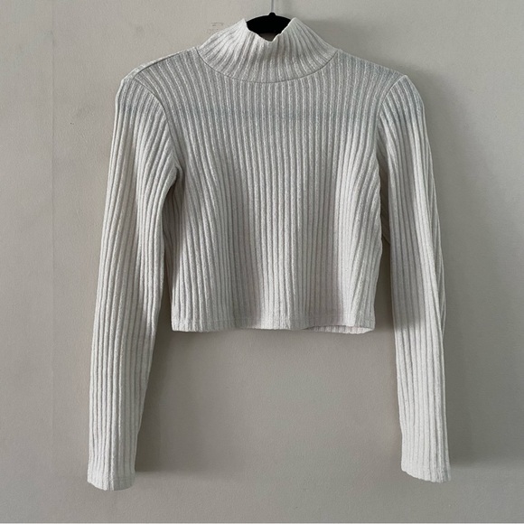 Wilfred Free Tamu Turtleneck in off white color - Picture 2 of 6